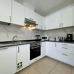 Albufeira Summer 3 With Pool By Homing
