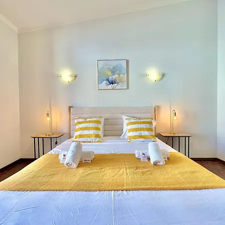 Albufeira Summer 3 With Pool By Homing Sesmarias