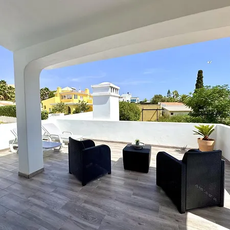 Albufeira Summer 3 With Pool By Homing